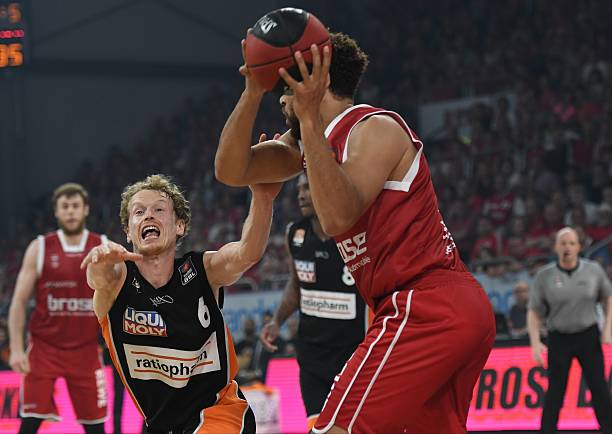 利物浦后防 利物浦后防